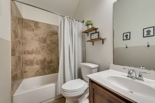 908 Honey Locust Drive, Fate, TX 75087