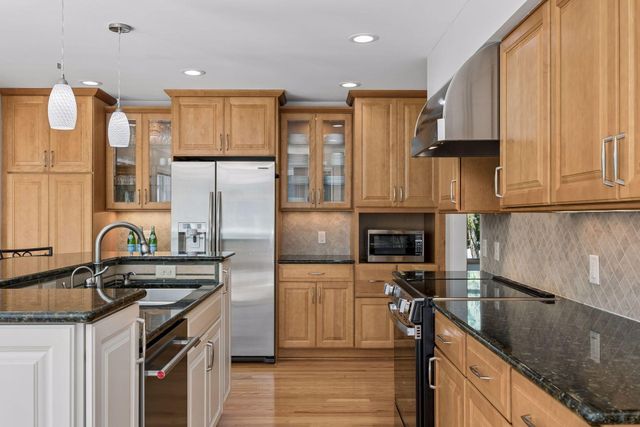 710 Olive Lane N, Plymouth, MN 55447