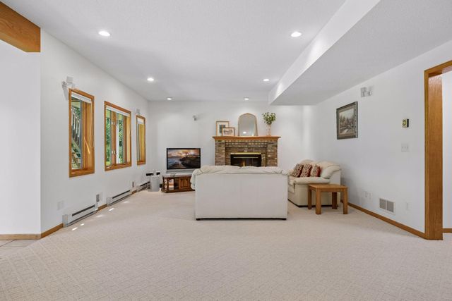 710 Olive Lane N, Plymouth, MN 55447