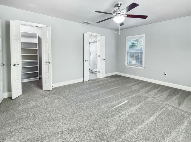 5709 N Schilder Drive, River Oaks, TX 76114