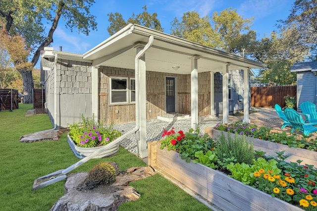 5709 N Schilder Drive, River Oaks, TX 76114