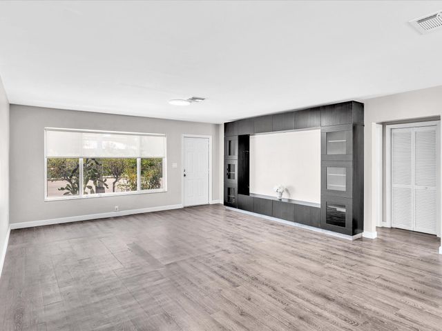 54 SW 16th Street, Dania Beach, FL 33004