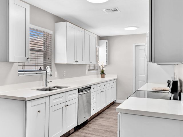 54 SW 16th Street, Dania Beach, FL 33004