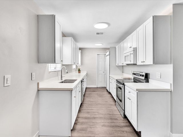 54 SW 16th Street, Dania Beach, FL 33004