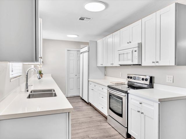 54 SW 16th Street, Dania Beach, FL 33004