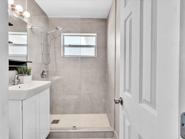 54 SW 16th Street, Dania Beach, FL 33004