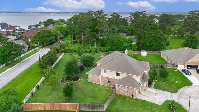 12253 Seagrape Lane, Conroe, TX 77304