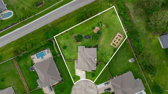 12253 Seagrape Lane, Conroe, TX 77304