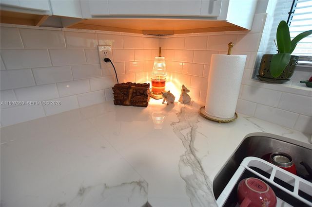 2572 E Emory Dr F, West Palm Beach, FL 33415