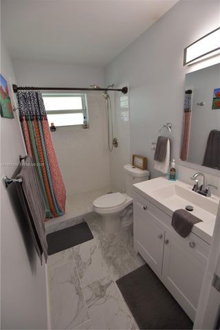 2572 E Emory Dr F, West Palm Beach, FL 33415