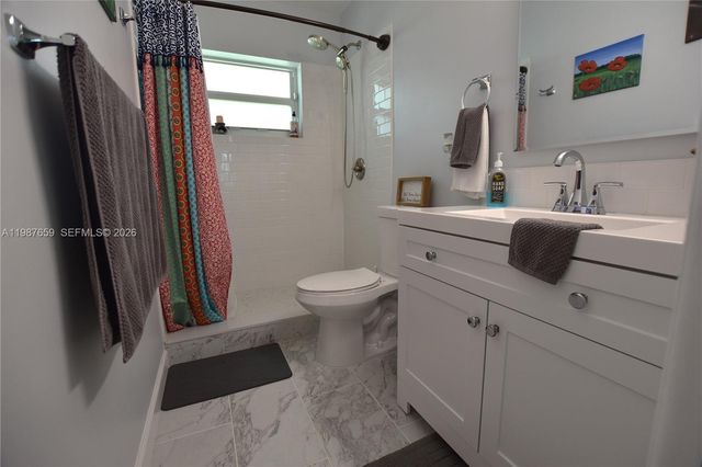 2572 E Emory Dr F, West Palm Beach, FL 33415