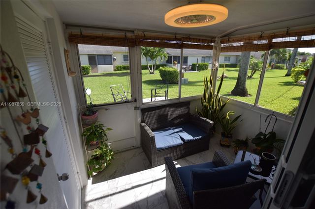 2572 E Emory Dr F, West Palm Beach, FL 33415