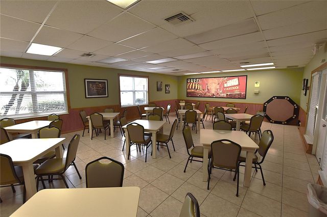 2572 E Emory Dr F, West Palm Beach, FL 33415