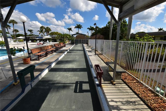 2572 E Emory Dr F, West Palm Beach, FL 33415