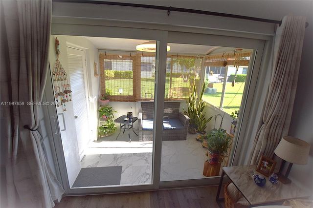 2572 E Emory Dr F, West Palm Beach, FL 33415