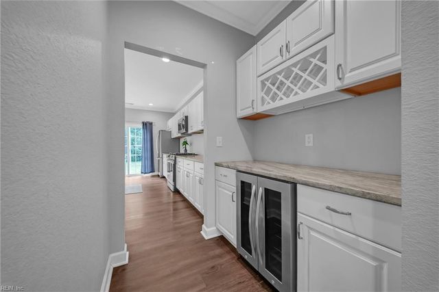 8215 Edwin DR, Norfolk, VA 23505