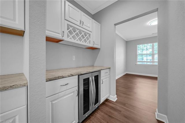 8215 Edwin DR, Norfolk, VA 23505