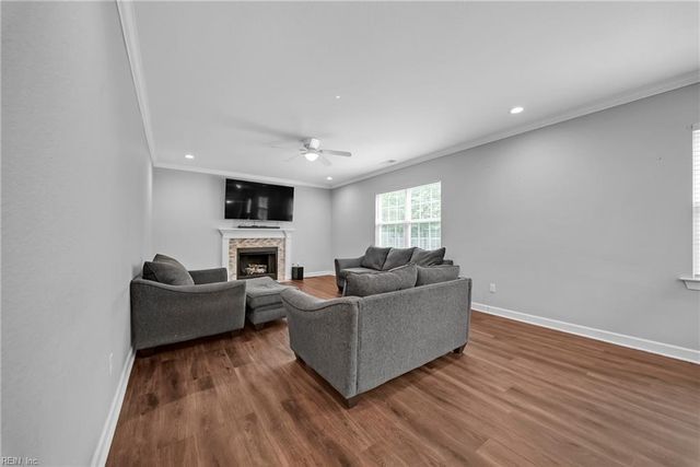 8215 Edwin DR, Norfolk, VA 23505