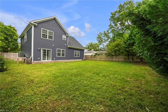 8215 Edwin DR, Norfolk, VA 23505