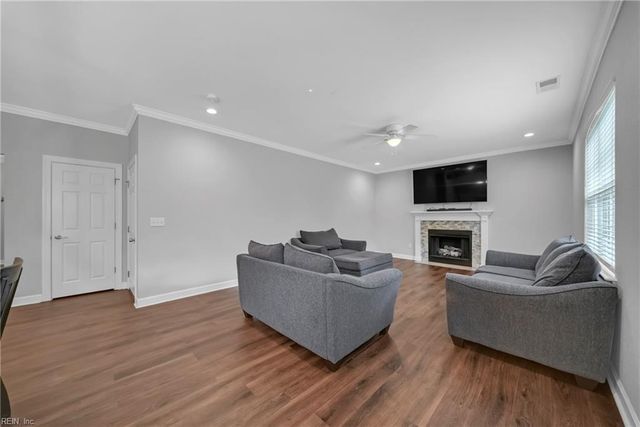 8215 Edwin DR, Norfolk, VA 23505