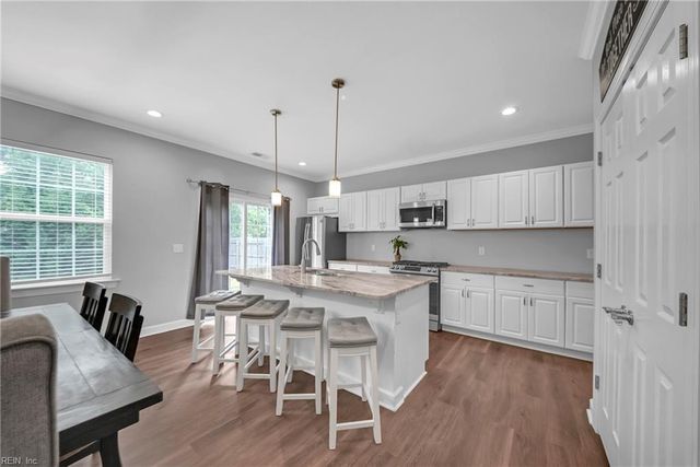 8215 Edwin DR, Norfolk, VA 23505