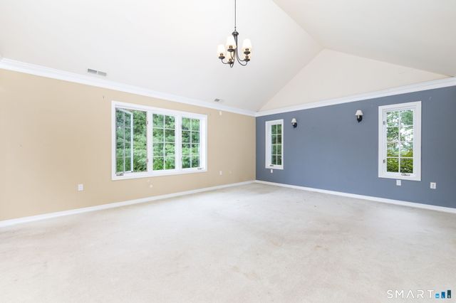 33 Knob Hill Lane, Bristol, CT 06010
