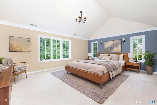 33 Knob Hill Lane, Bristol, CT 06010