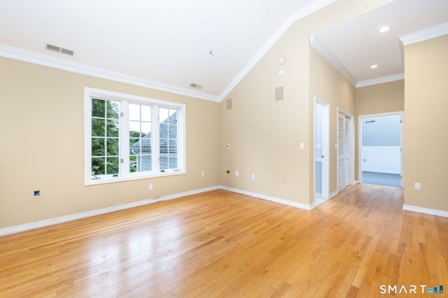 33 Knob Hill Lane, Bristol, CT 06010