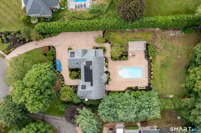 33 Knob Hill Lane, Bristol, CT 06010