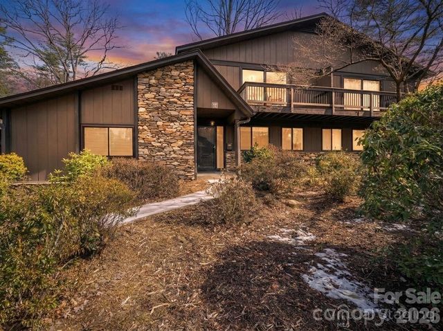 88 Laurelwood Circle W 10, Hendersonville, NC 28791