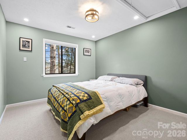 88 Laurelwood Circle W 10, Hendersonville, NC 28791