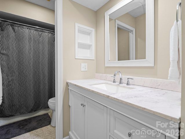 88 Laurelwood Circle W 10, Hendersonville, NC 28791