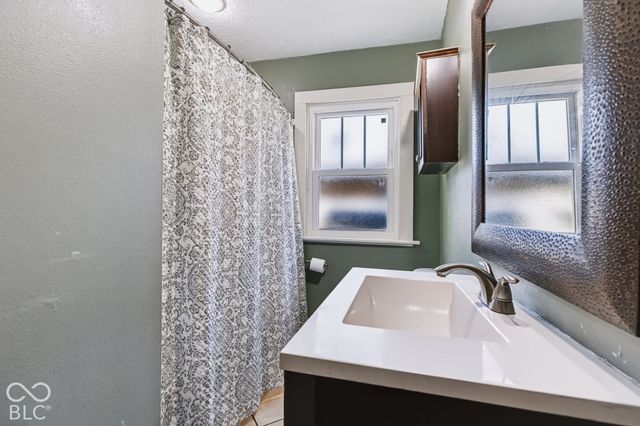 3770 Creston Drive, Indianapolis, IN 46222