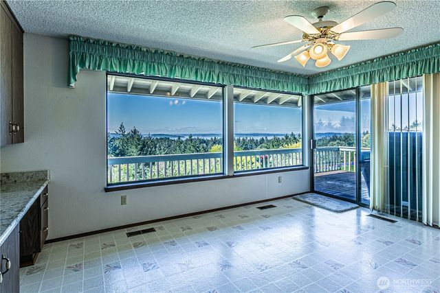 8926 51st Street W, University Place, WA 98467