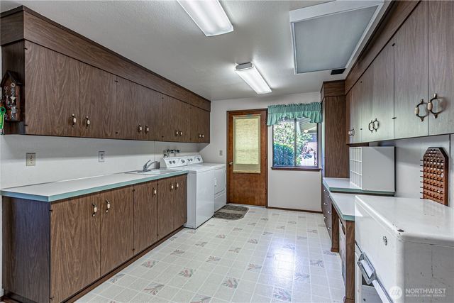 8926 51st Street W, University Place, WA 98467