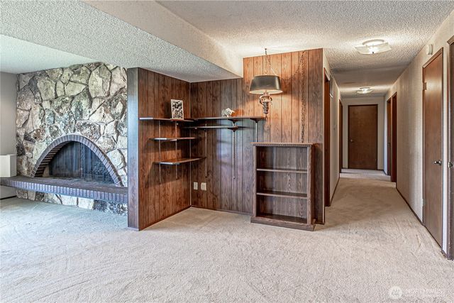 8926 51st Street W, University Place, WA 98467