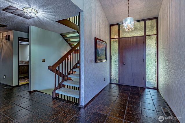 8926 51st Street W, University Place, WA 98467