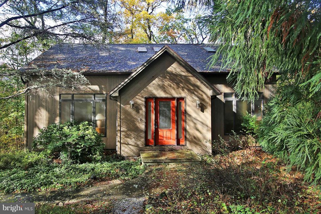 875 VERDEN DR, Hummelstown, PA 17036