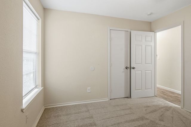 4909 Sandage Avenue, Fort Worth, TX 76115