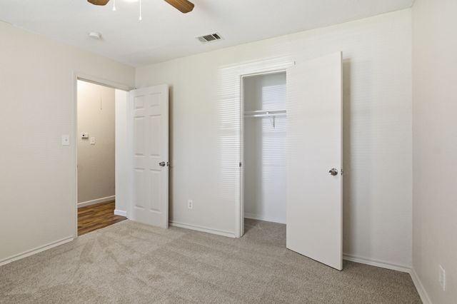 4909 Sandage Avenue, Fort Worth, TX 76115