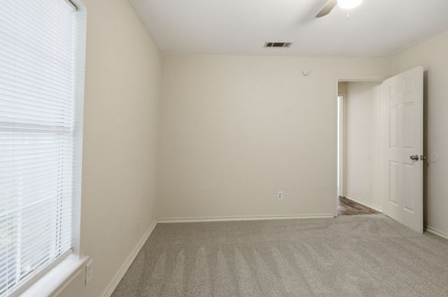 4909 Sandage Avenue, Fort Worth, TX 76115