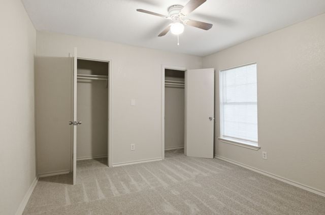 4909 Sandage Avenue, Fort Worth, TX 76115