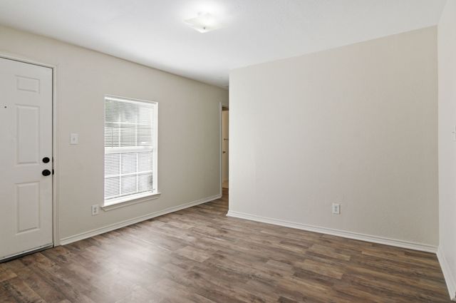 4909 Sandage Avenue, Fort Worth, TX 76115