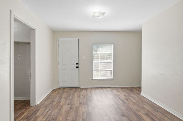 4909 Sandage Avenue, Fort Worth, TX 76115