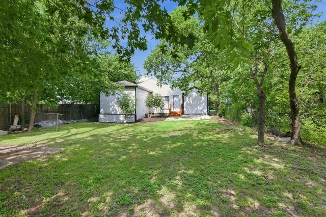 4909 Sandage Avenue, Fort Worth, TX 76115