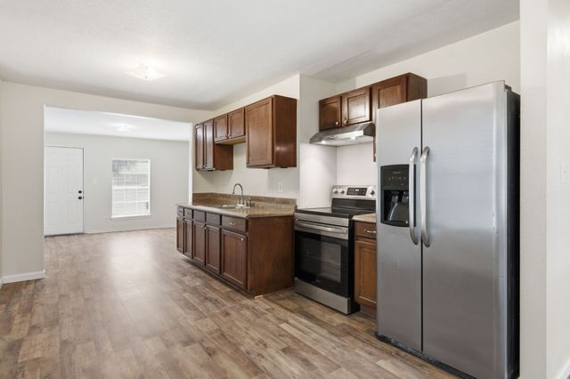 4909 Sandage Avenue, Fort Worth, TX 76115