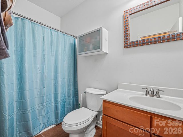 221 Appeldoorn Circle, Asheville, NC 28803