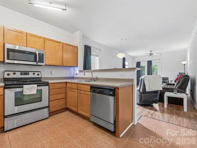 221 Appeldoorn Circle, Asheville, NC 28803