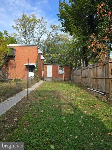 1828 STATE ST, Harrisburg, PA 17103