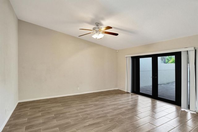 3066 S Oakland Forest Drive 902, Oakland Park, FL 33309
